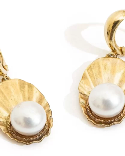 Women Liase Crown Shell Earrings With Pearls